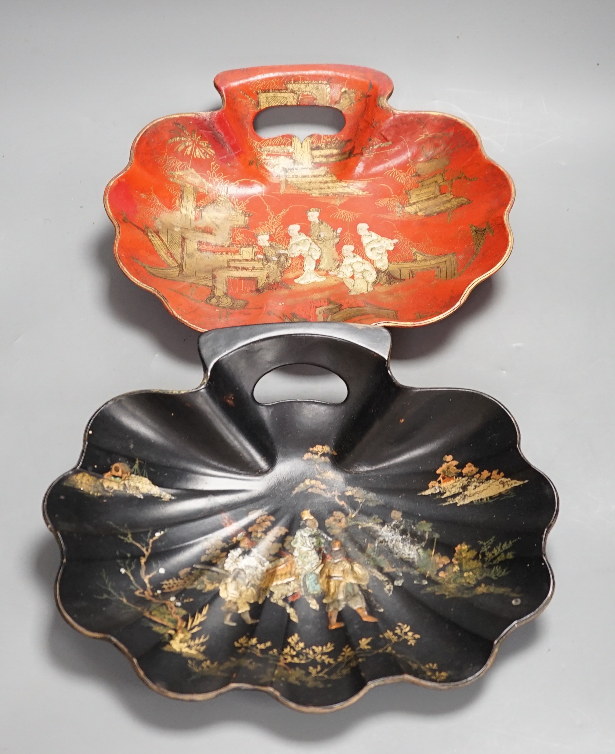 Two early 20th century japanned scallop shell dishes. 29cm wide